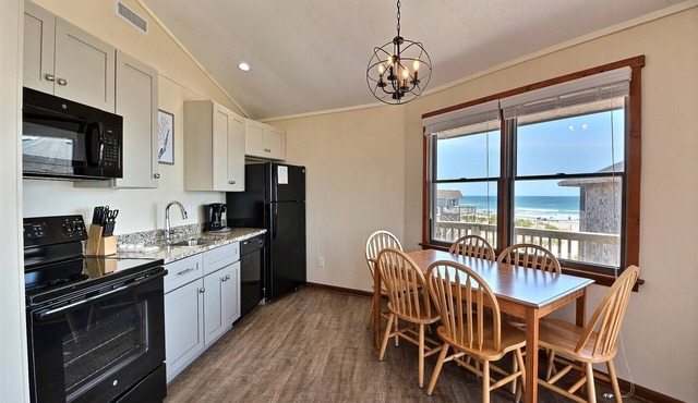 Beach Break Cottage- Excellent Ocean Views- Steps to Beach- Community Pool