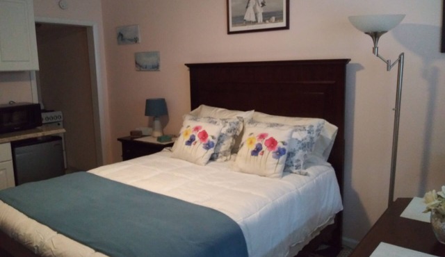 Beach Bum's Haven. Private suite located one block from beach and boardwalk.
