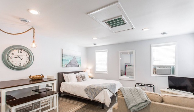 Beach Bungalow Getaway ★ Recharge, Refresh, Renew