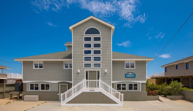Beach Cabana-POOL, HOT TUB, Oceanfront Sleeps 24!
