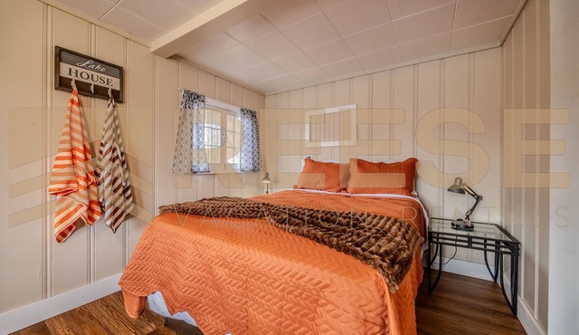 Beach Cabin #3, Private/Shared Beach - Cabin #3