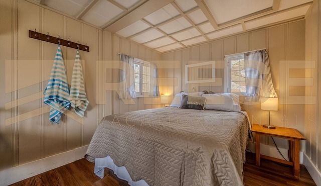 Beach Cabin #4, Private/Shared Beach - Cabin #4