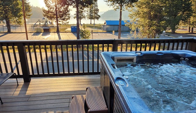 Beach Chalet - Weddings - Events - Reunions - Power Boating