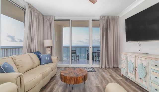 Beach Club Resort-3BR Gulf-Front Condo - Come on Down! On the Gulf !