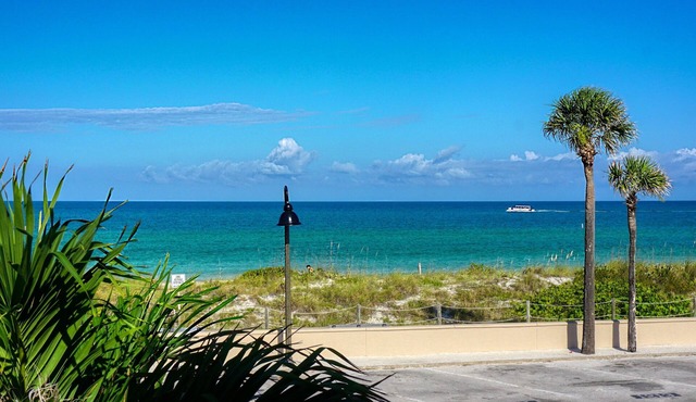 Beach Club Vacation Rentals Pass-A-Grille Gulf Front Luxury Condo for 6