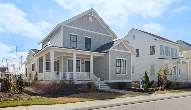 Beach Community-Pool Access-Resort Amenities