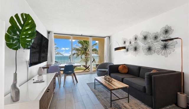 Beach Condo/High-End Finishes/Island Beach Resort/No Cleaning Fee/Condo 302