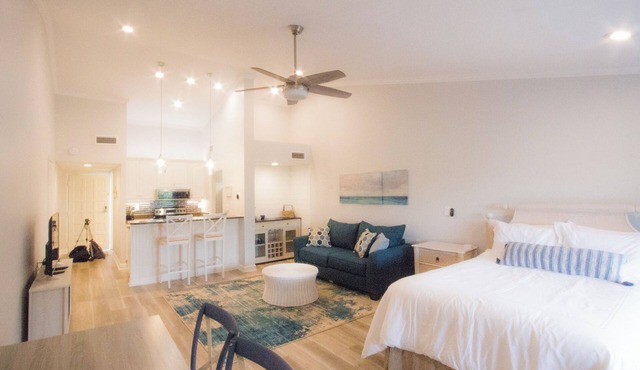 Beach Condo in Sawgrass Country Club - Steps From the Sand! Recently Renovated.