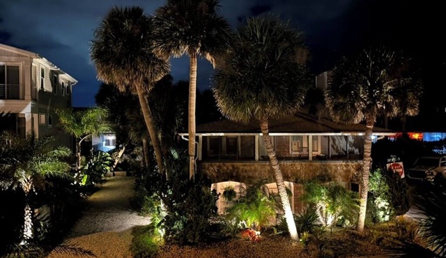 Beach Cottage I, near the beach, TPC Sawgrass, Mayo Clinic, & Ponte Vedra Beach