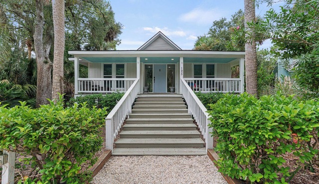 Beach Cottage, Golf Cart Included, Pet Friendly - 125 Sea Otter