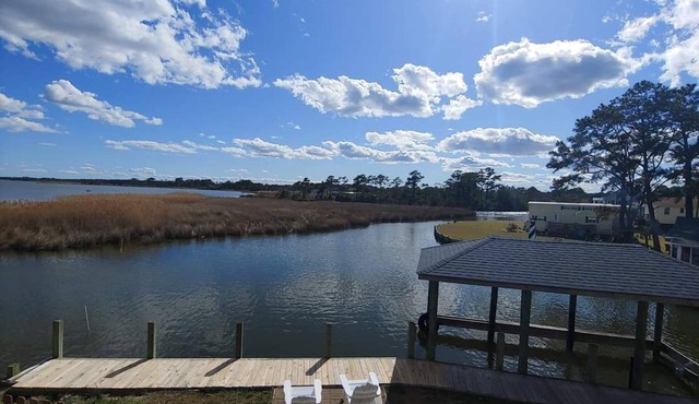 Beach Cottage, in Grandy, on the Currituck Sound in Outer Banks Mainland