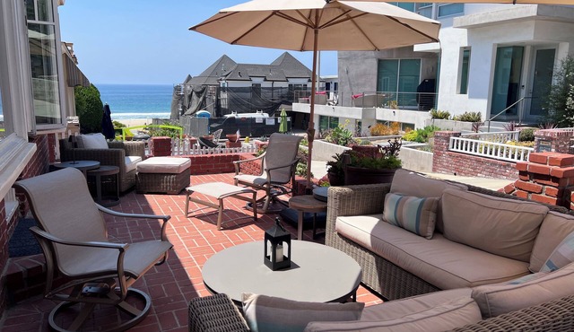 Beach Cottage with Patio on Walk Street - OCEAN VIEWS