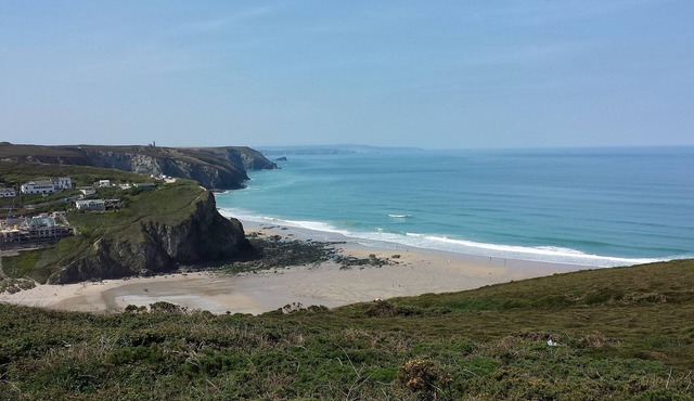 Beach Cottage with amazing beach and sea views