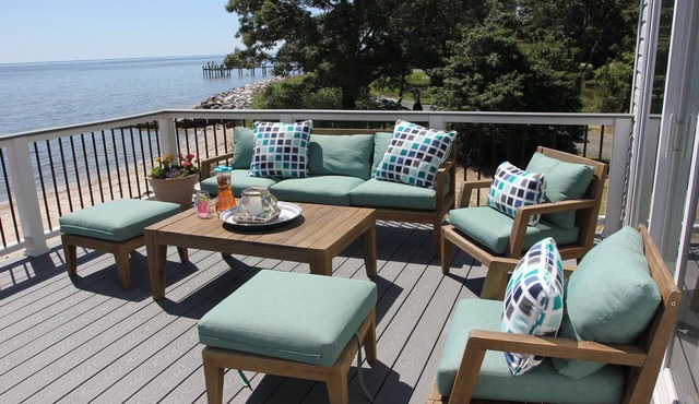 Beach Cottage With A Spectacular View ~ Your Own Private Beach ~ Includes Kayaks