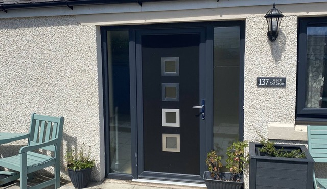 Beach Cottage with Stunning Sea View