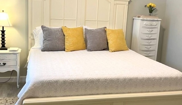 Beach, Cozy for 2, 1Bedroom, 1Bath, 10 min walk to beach