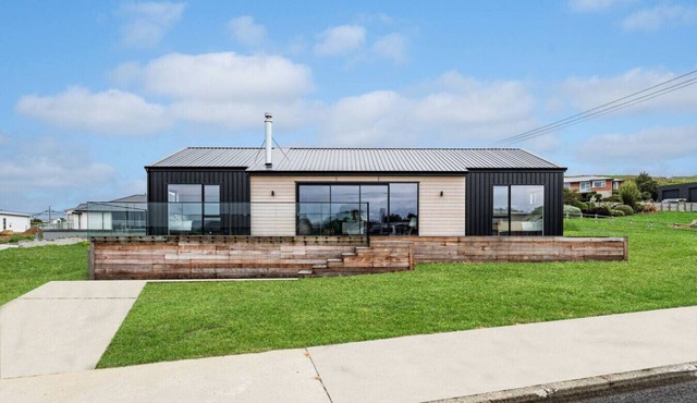 Beach Days & Relaxing Stays