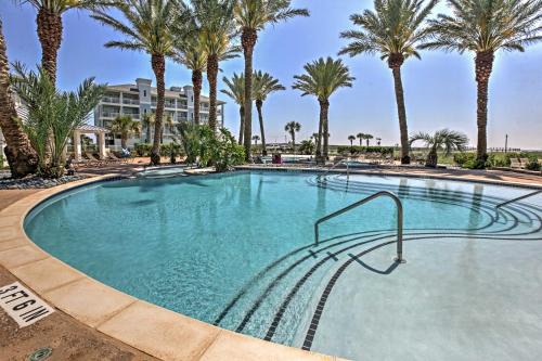 Beach Days & Resort-Style Fun! Galveston Retreat