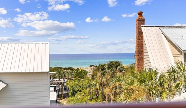 Beach District - Balcony Gulf Views! 3 Adult Bikes!