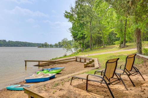 Beach & Dock: Lakefront Winnsboro Gem on 20+ Acres