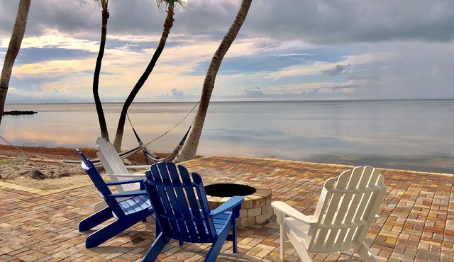 Beach Dream House, relax and enjoy the clear waters of Islamorada FL