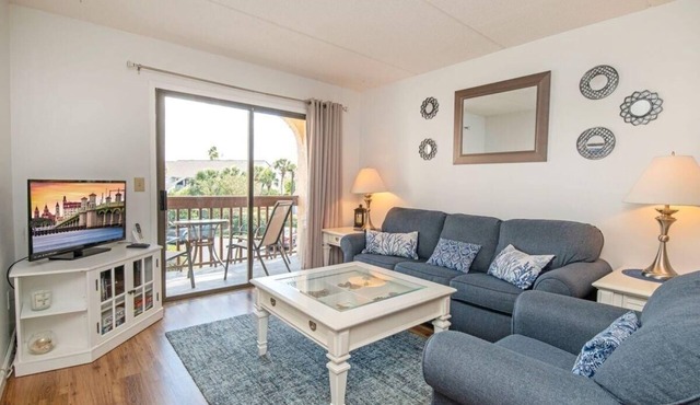 Beach Dreaming ~ FREE Activities Included~Oceanside~Resort Amenities by RedAwning