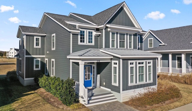 "Beach Escape"-3BR, 3BA Beautiful Home With Private Soft Sand Beach Access!