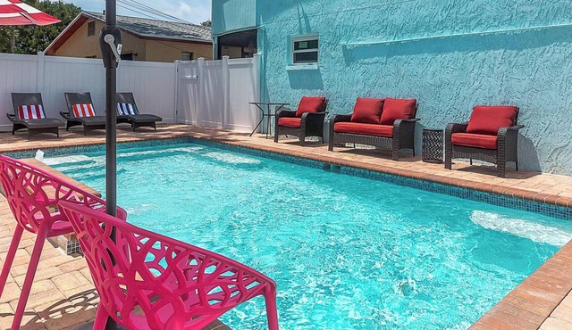 Beach Escape - Private Pool - Walk to the beach