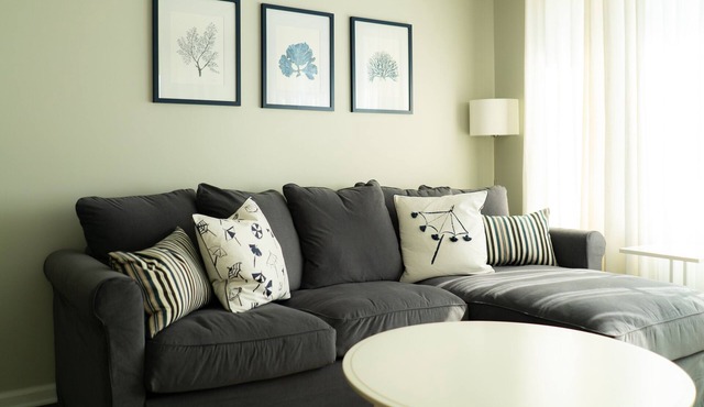 Beach Front, 1st Floor Condo with Pool and Direct Beach Access