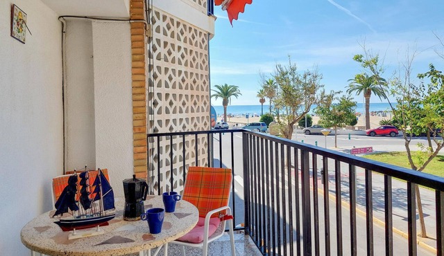Beach front apartment in Oropesa del Mar