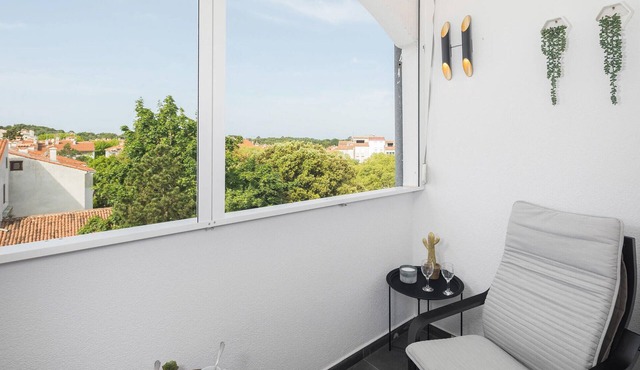 Beach front apartment in Cervar Porat with WiFi