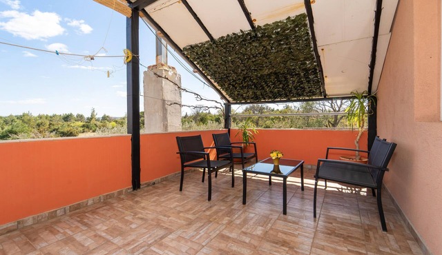 Beach front apartment in Benkovac with WiFi