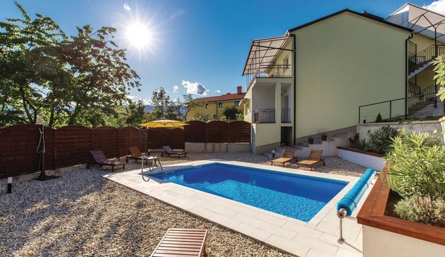 Beach front apartment in Matulji