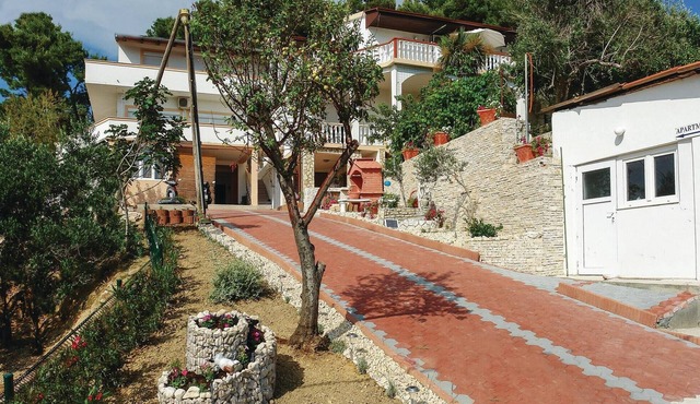 Beach front apartment in Vlasici with WiFi