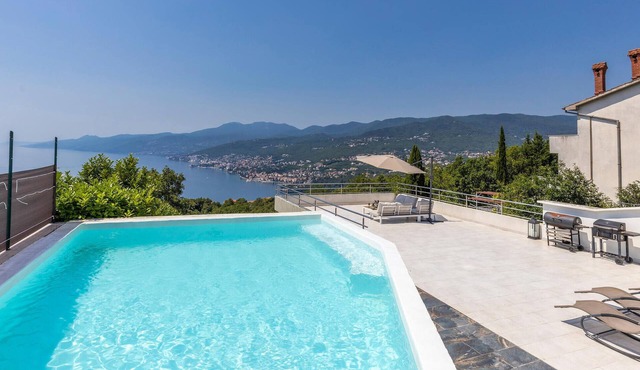 Beach front apartment in Rijeka