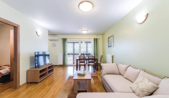 Beach front apartment in Zadar with WiFi
