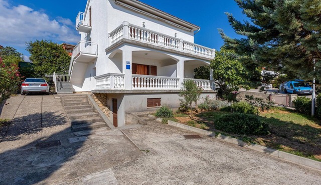 Beach front apartment in Krk with WiFi