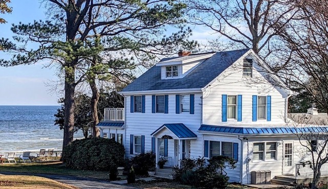 Beach-Front Classic on the Chesapeake Bay