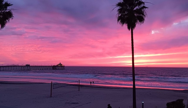 BEACH FRONT CONDO! San Diego-Imperial Beach-CoronadonDOD, Military Welcome!