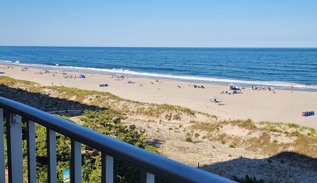 Beach front condo with ocean front balcony, swimming pool, tennis, pickle ball