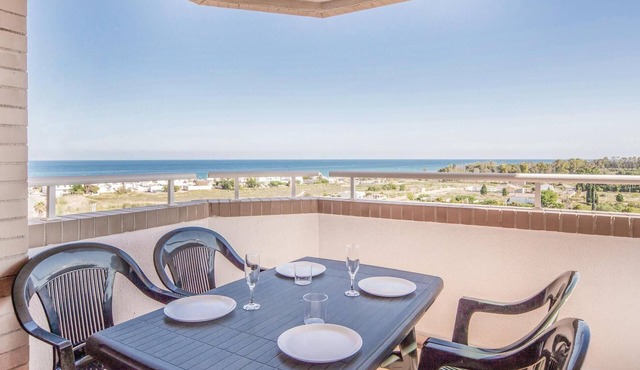 Beach front apartment in La Torre de la Sal