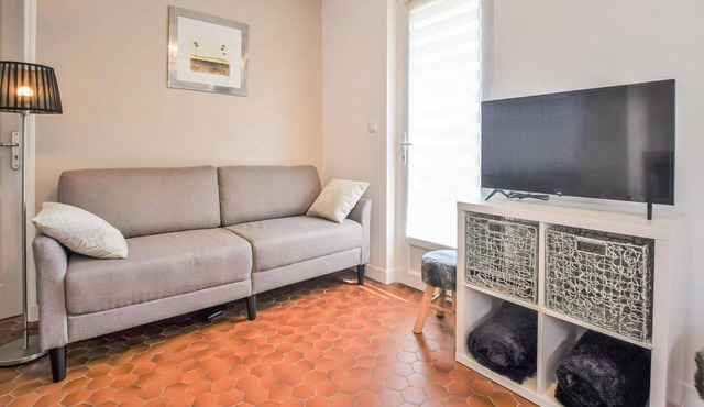 Beach front home in Saint-Aubin-sur-Mer