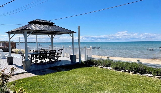 Beach Front Home, Family-Friendly, 2 miles from Downtown Caseville.