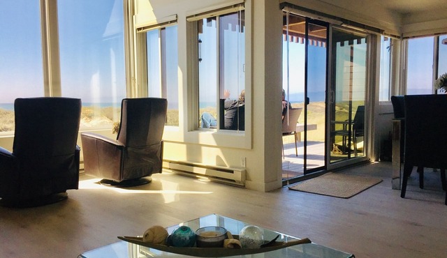 BEACH FRONT HOME in Paradise! 2 min walk down your private path to ocean waves!