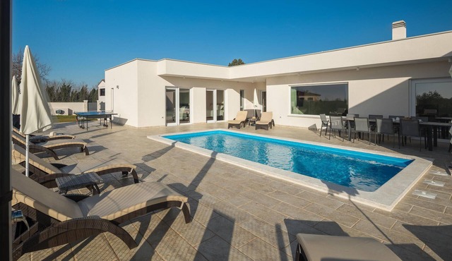 Beach front home in Babici