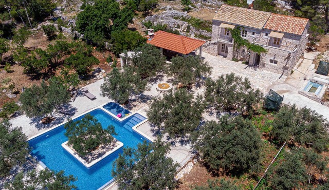 Beach front home in Blato