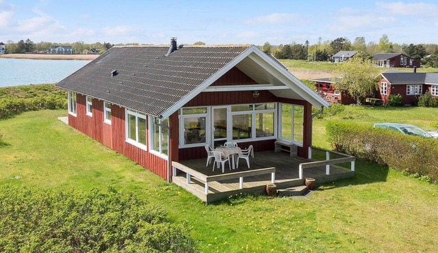 Beach front home in Børkop with WiFi