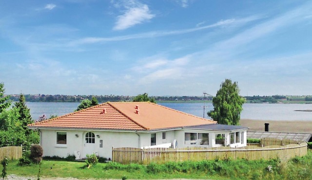 Beach front home in Jægerspris with WiFi