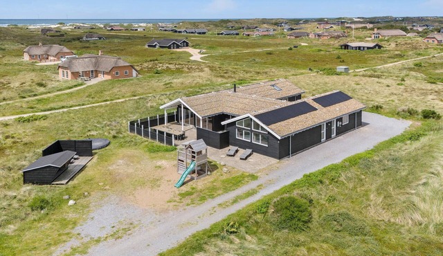 Beach front home in Ringkøbing with sauna