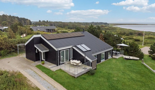 Beach front home in Ebeltoft with sauna